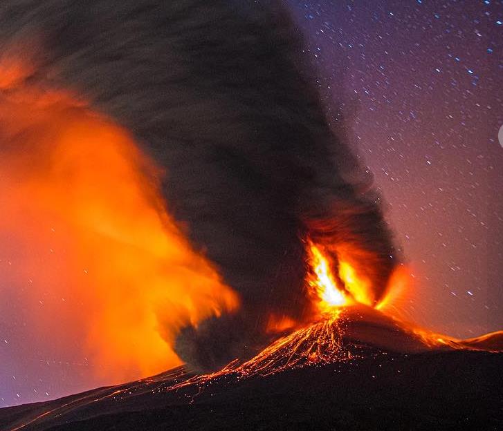 Paroxysm Mount Etna @fabrizio_zuccarello & @etnative